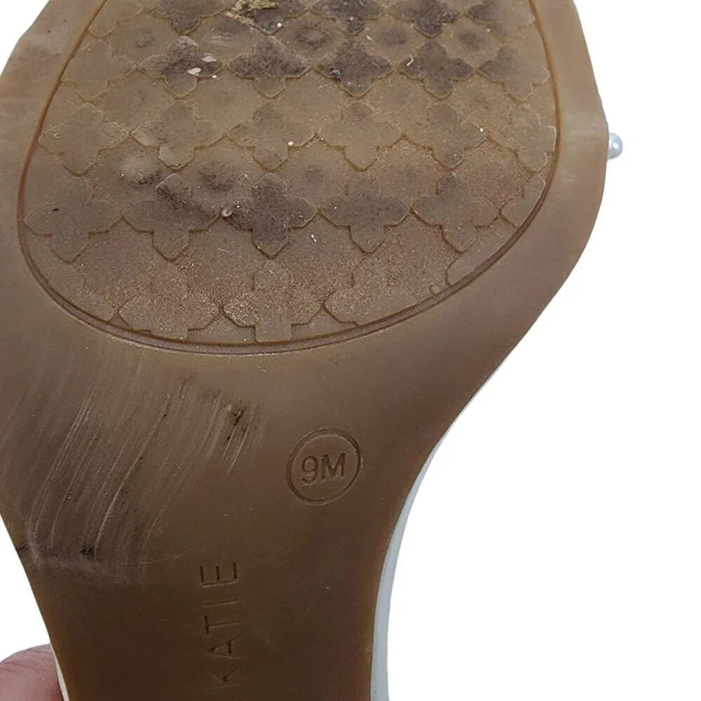 Kelly & Katie Hildie Sandals Women's‎ Size 9 Pearl Beads